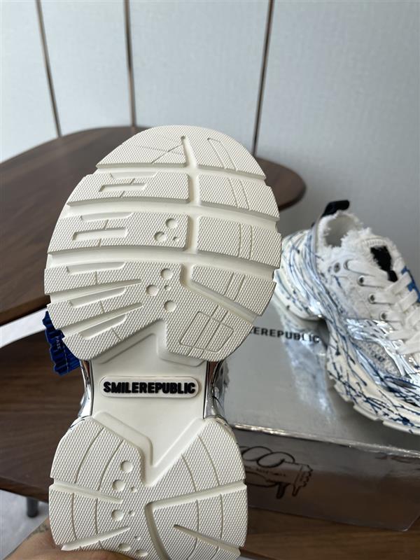 20251128103854671 370